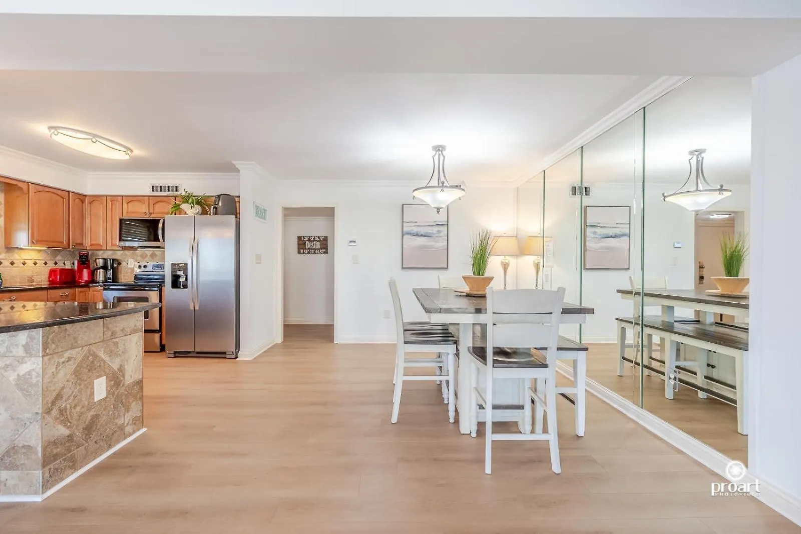 Beachfront - Huge, 3Bdr-2Ba Condo Sleeps 10 People, Great For Groups Destin United States